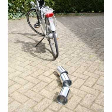 Luilak blikken voor achter de fiets
