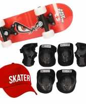 Skateboard set voor kinderen l 9 10 jaar valbescherming skater pet skateboard met print 43 cm rood